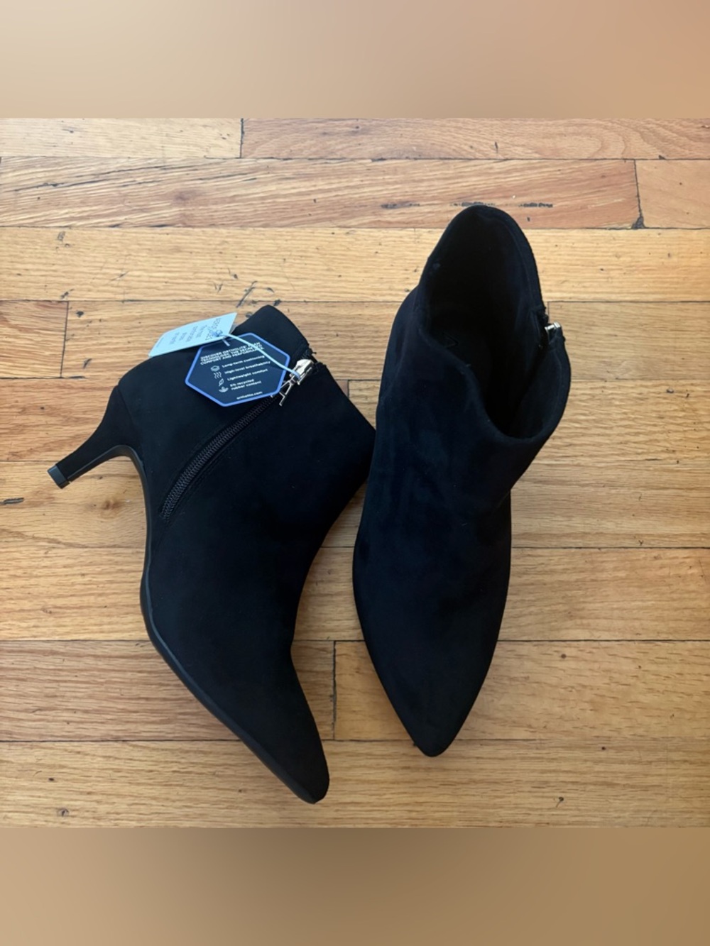 Aerosoles Black Ankle Booties Pointed Toe Kitten Heel Side Zip Size 8